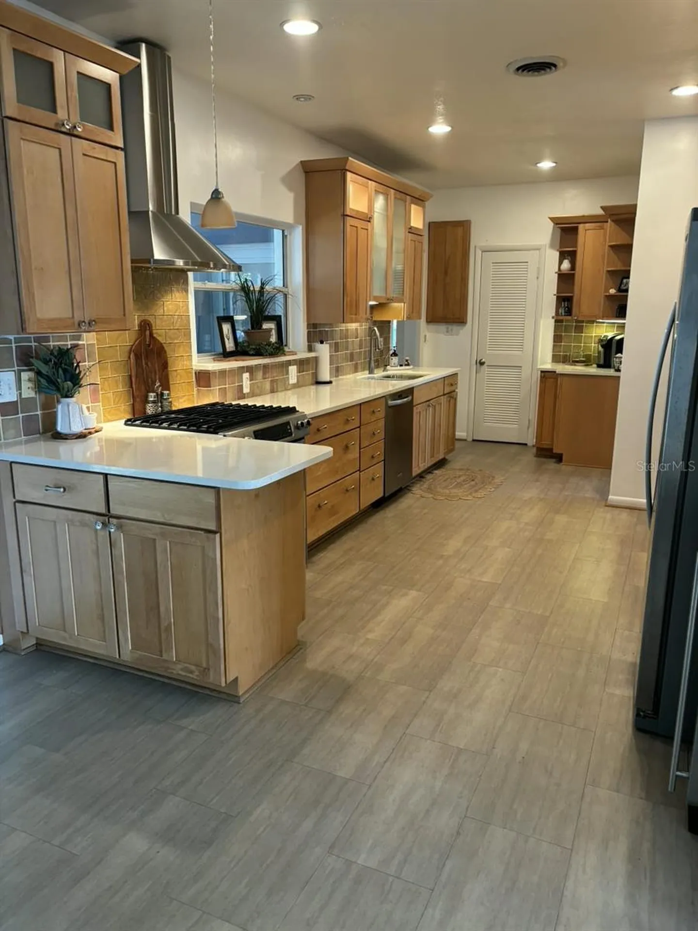 401 Whitcomb Boulevard Tarpon Springs FL 34689