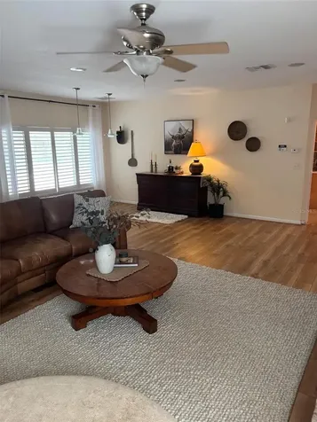 401 Whitcomb Boulevard Tarpon Springs FL 34689