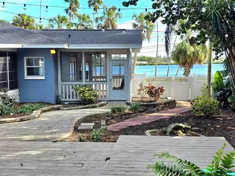 401 Whitcomb Boulevard Tarpon Springs FL 34689