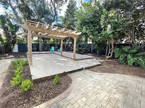 401 Whitcomb Boulevard Tarpon Springs FL 34689