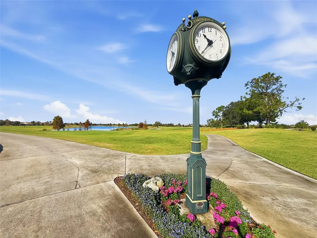 7538 Divot Loop Lakewood Ranch FL 34202