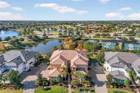 7538 Divot Loop Lakewood Ranch FL 34202