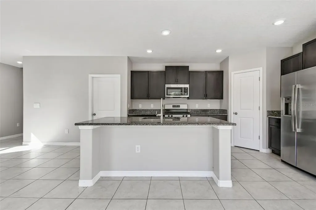 5157 White Chicory Drive Apollo Beach FL 33572