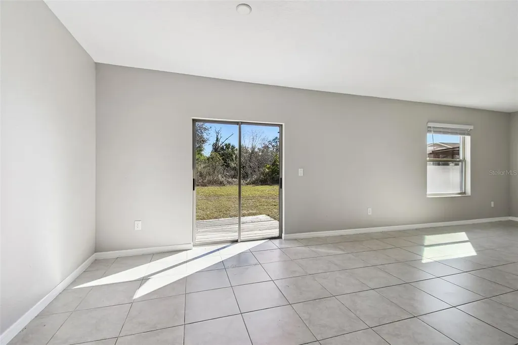 5157 White Chicory Drive Apollo Beach FL 33572