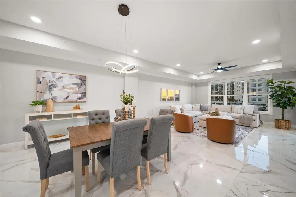 211 Dolphin Point Clearwater FL 33767