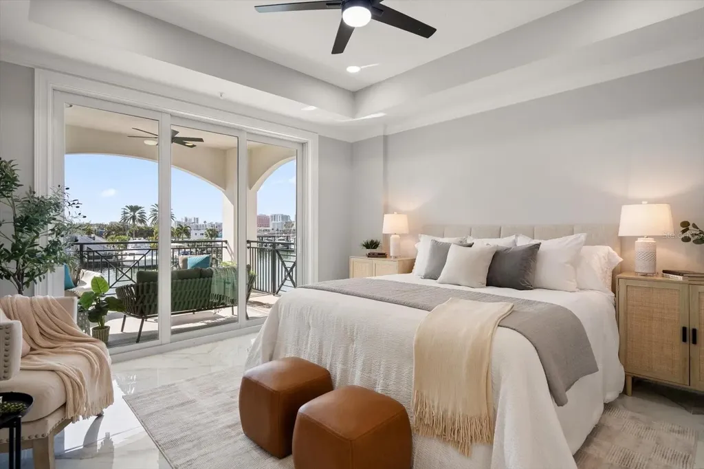 211 Dolphin Point Clearwater FL 33767