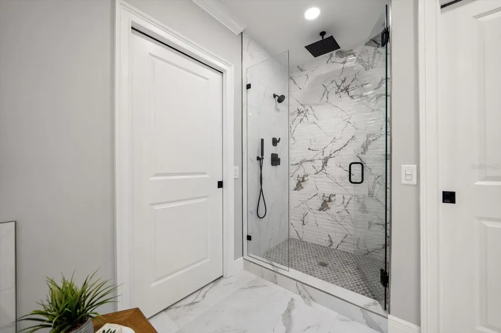 211 Dolphin Point Clearwater FL 33767