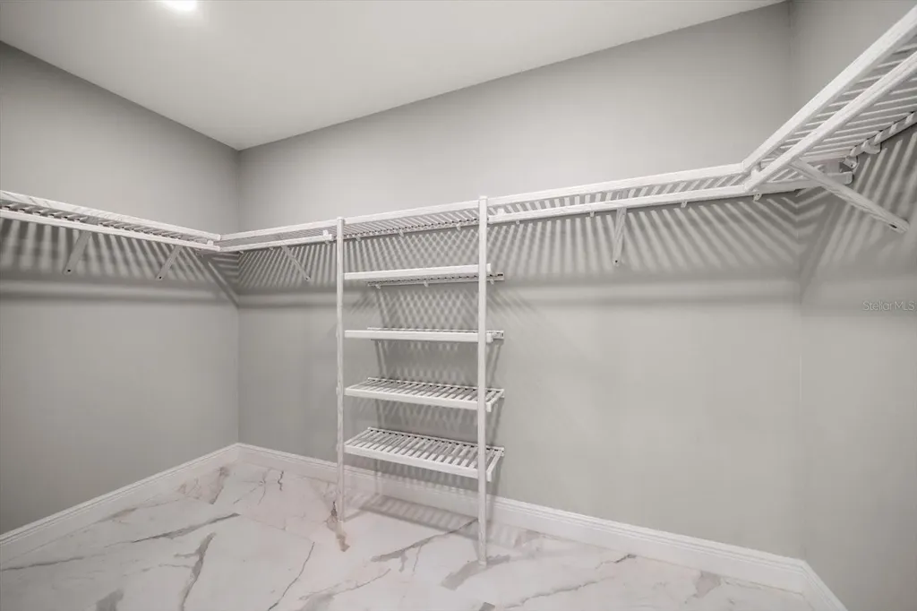 211 Dolphin Point Clearwater FL 33767