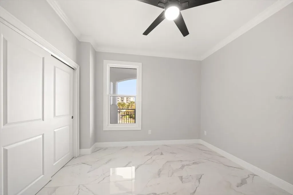 211 Dolphin Point Clearwater FL 33767