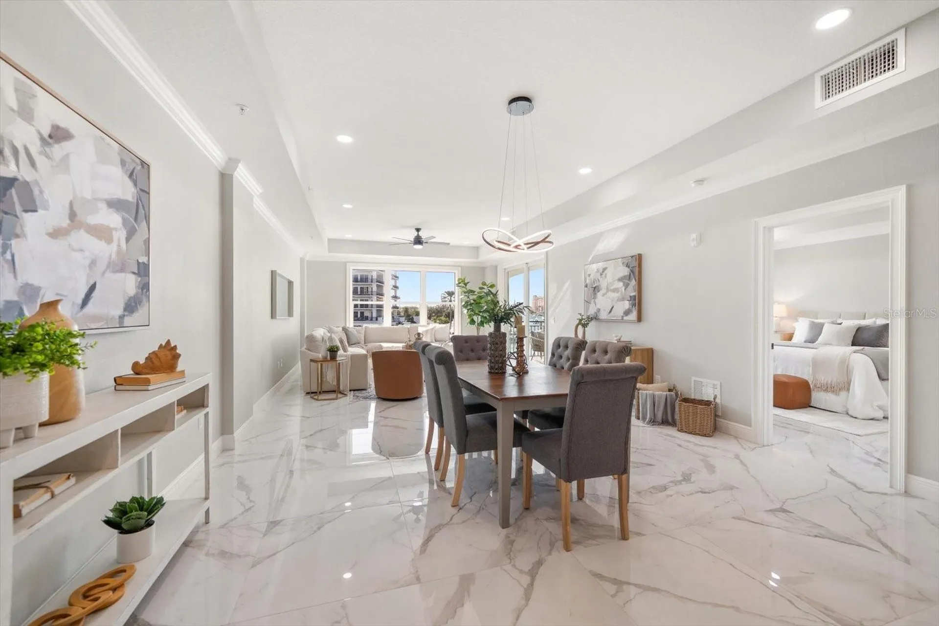 211 Dolphin Point Clearwater FL 33767