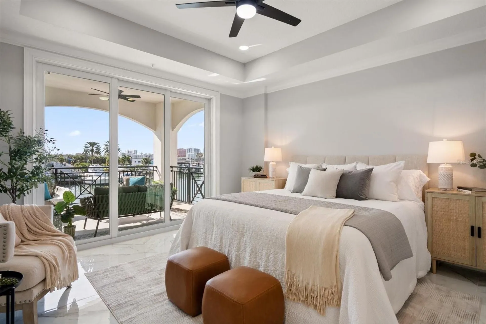 211 Dolphin Point Clearwater FL 33767
