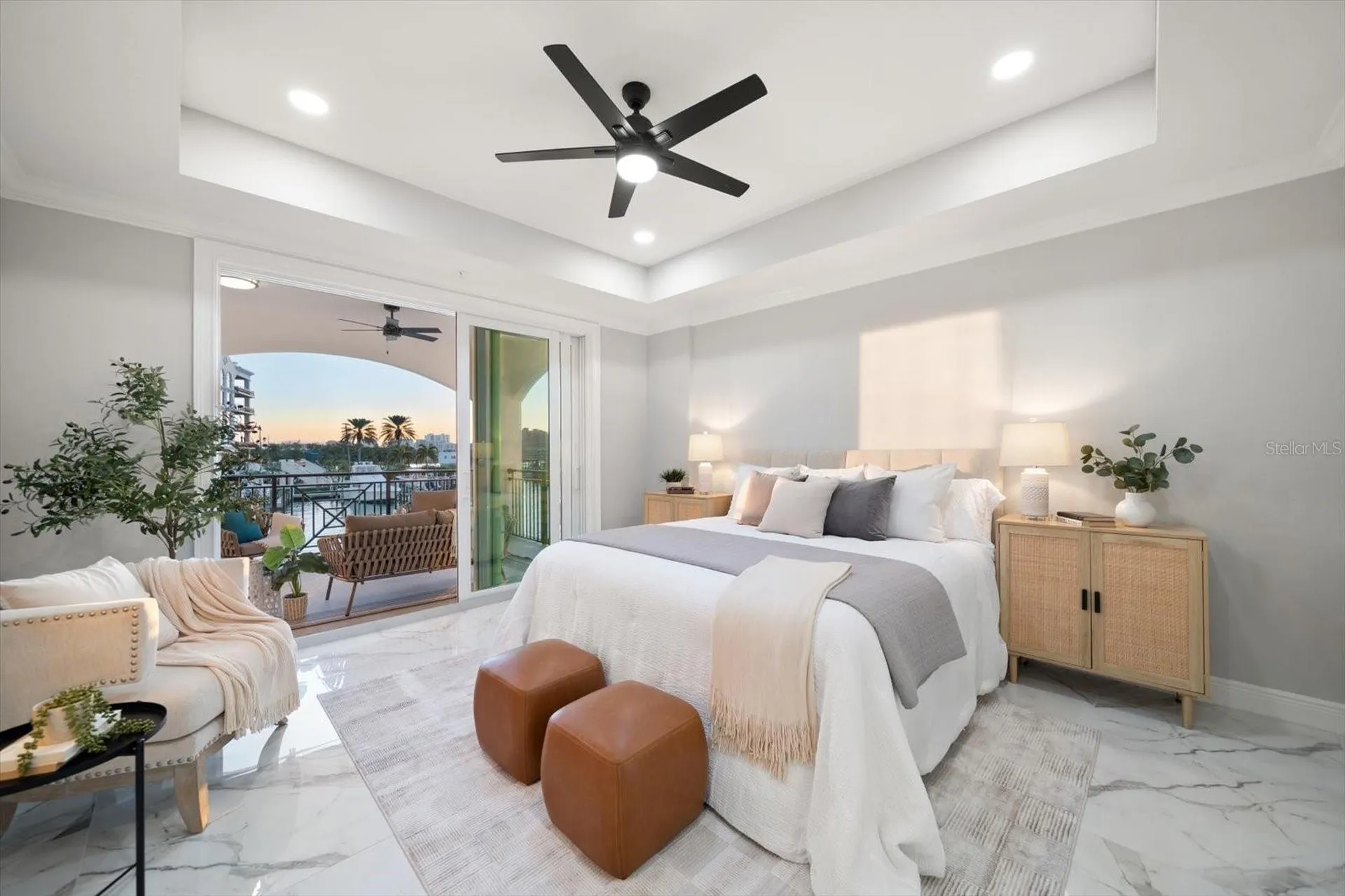 211 Dolphin Point Clearwater FL 33767