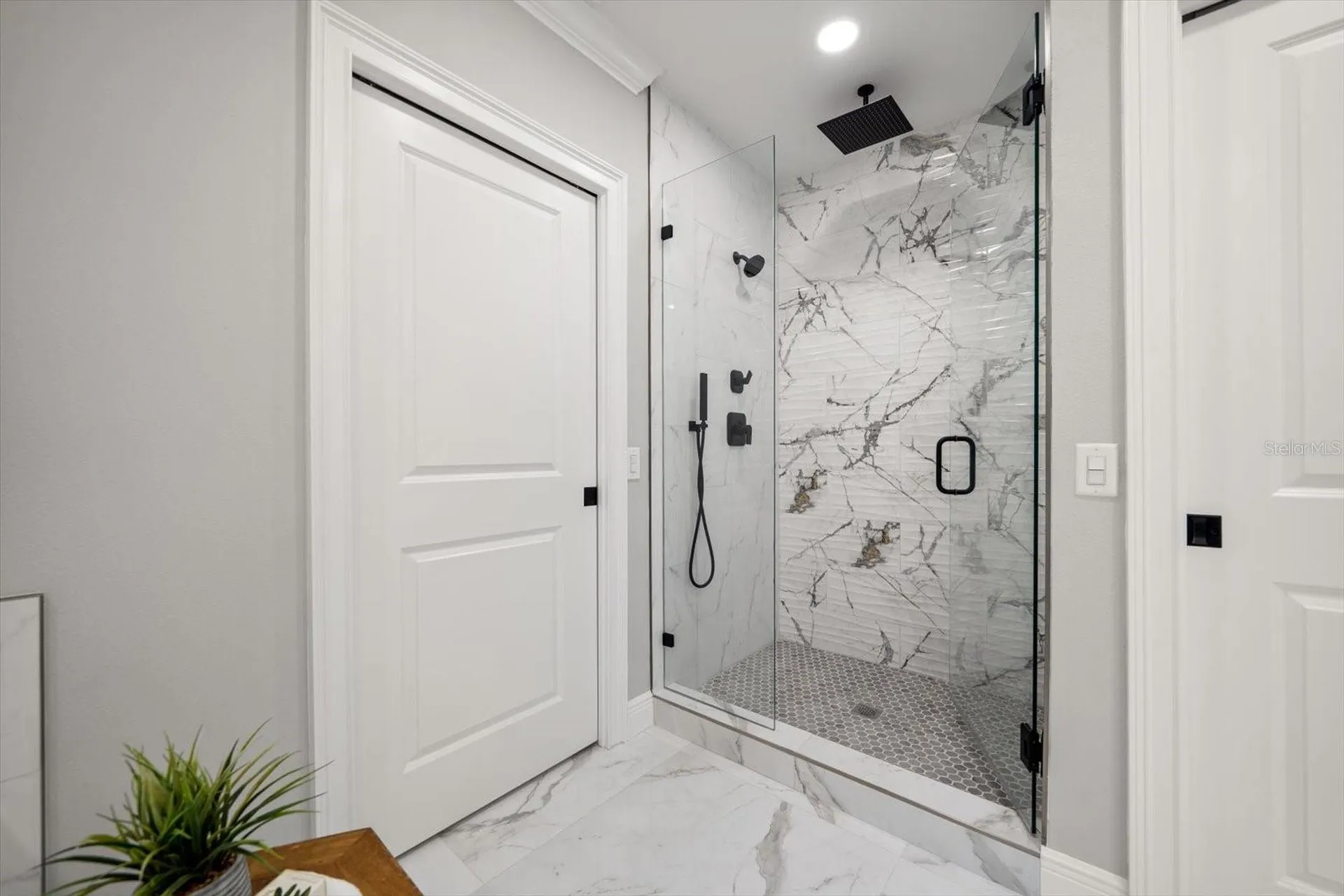 211 Dolphin Point Clearwater FL 33767