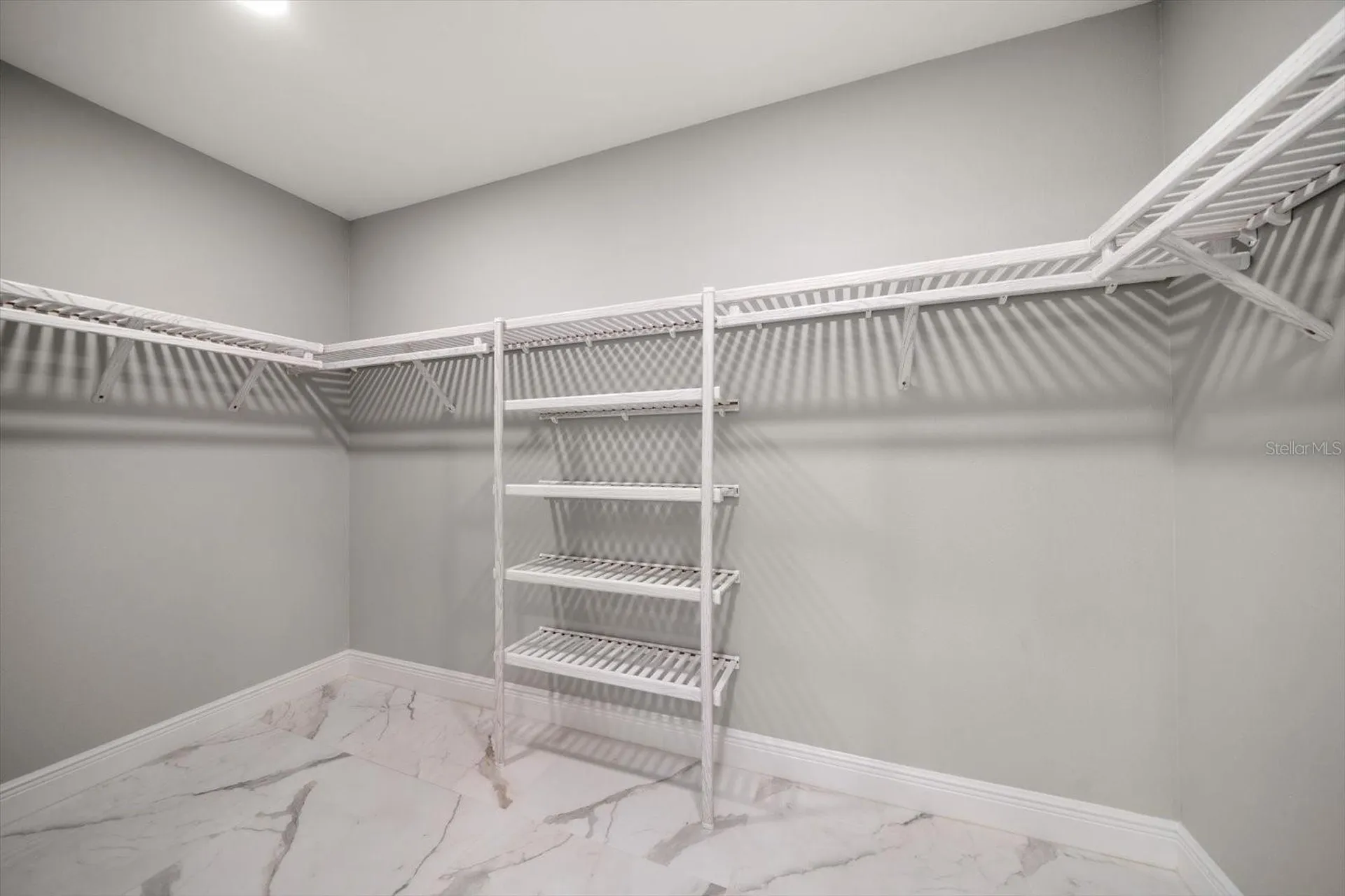 211 Dolphin Point Clearwater FL 33767