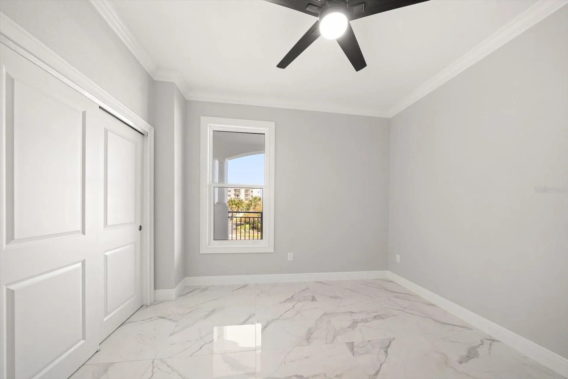 211 Dolphin Point Clearwater FL 33767
