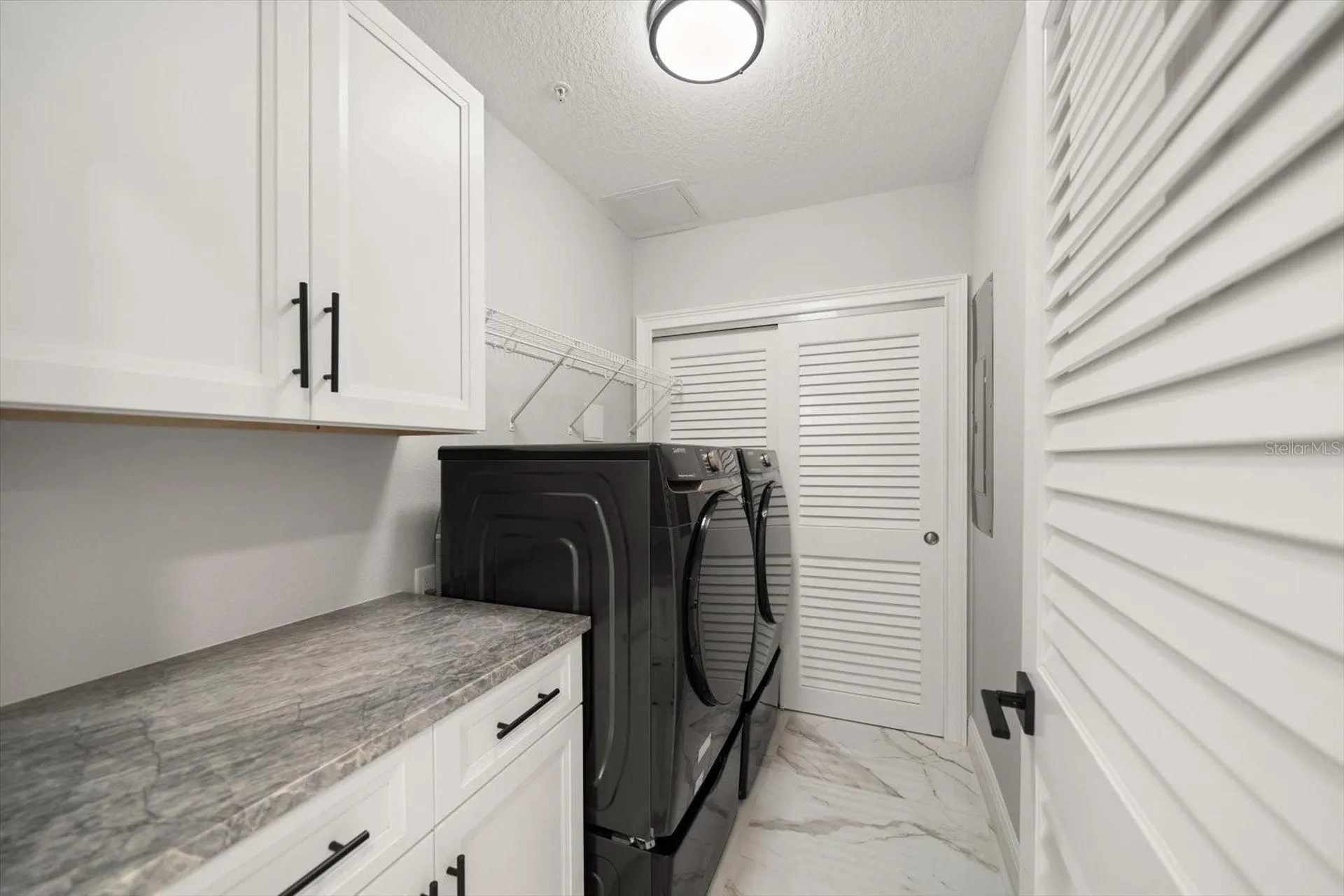 211 Dolphin Point Clearwater FL 33767