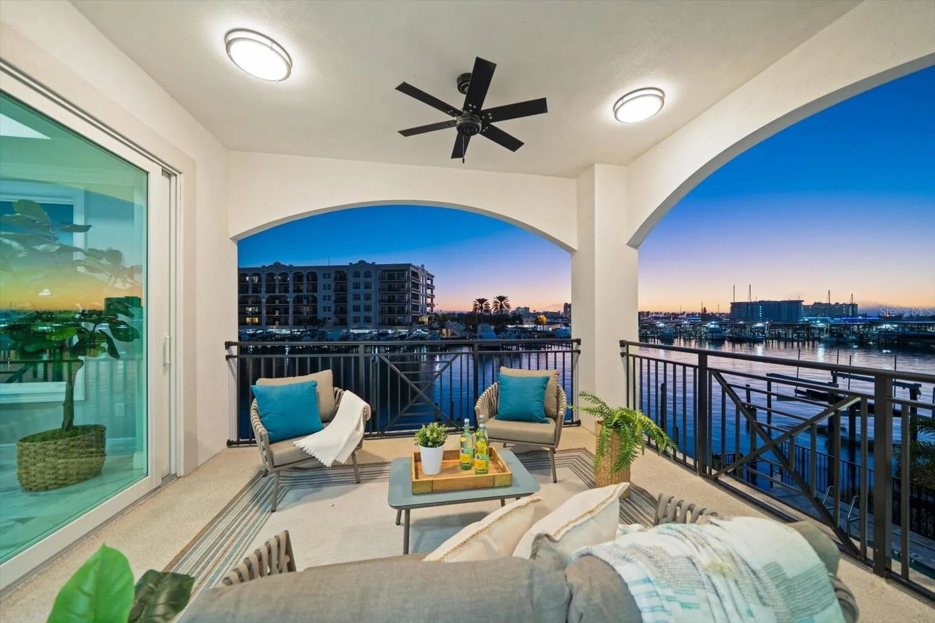 211 Dolphin Point Clearwater FL 33767