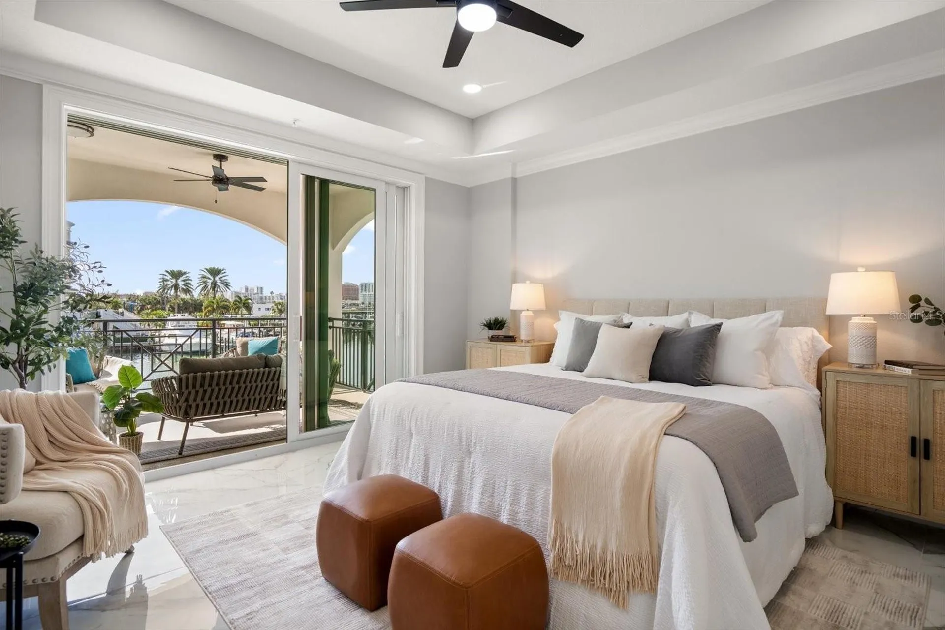 211 Dolphin Point Clearwater FL 33767