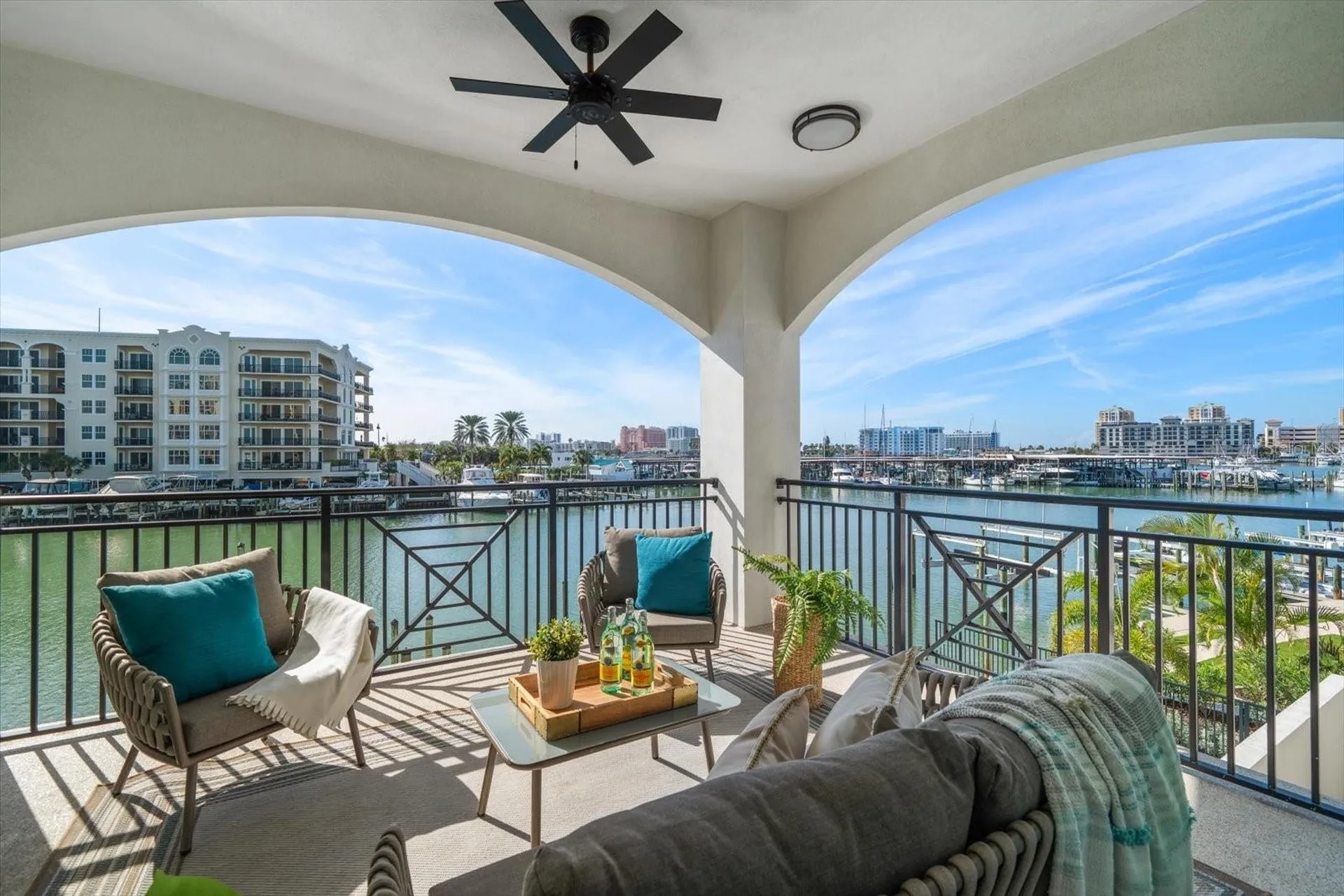 211 Dolphin Point Clearwater FL 33767