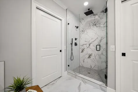 211 Dolphin Point Clearwater FL 33767