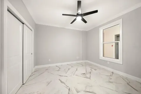 211 Dolphin Point Clearwater FL 33767