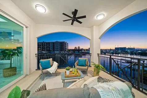211 Dolphin Point Clearwater FL 33767