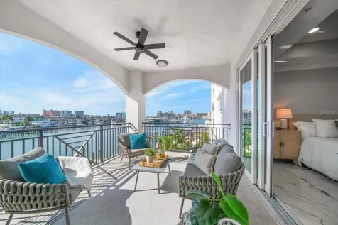 211 Dolphin Point Clearwater FL 33767