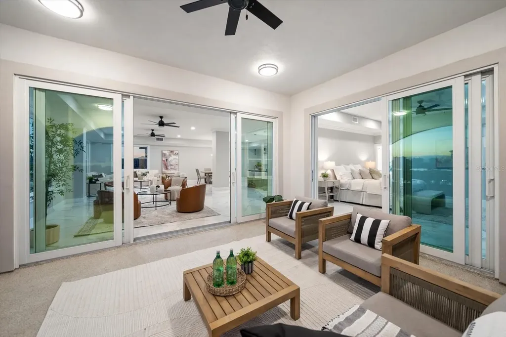 211 Dolphin Point Clearwater FL 33767