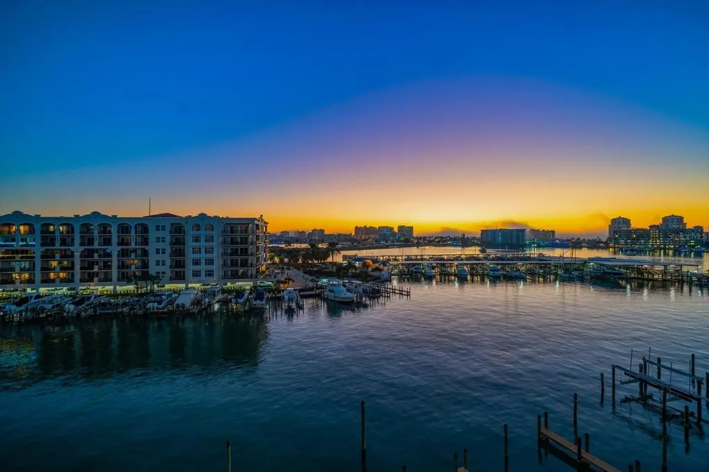 211 Dolphin Point Clearwater FL 33767