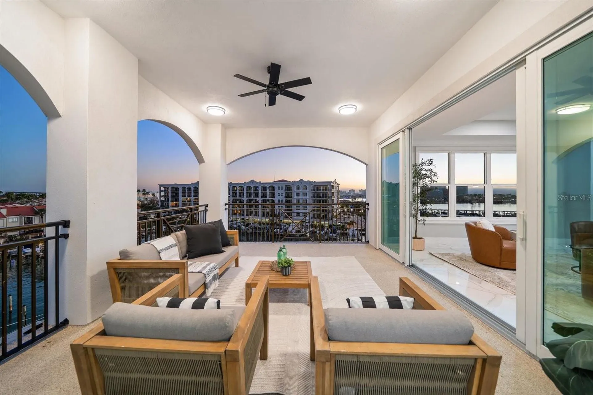 211 Dolphin Point Clearwater FL 33767