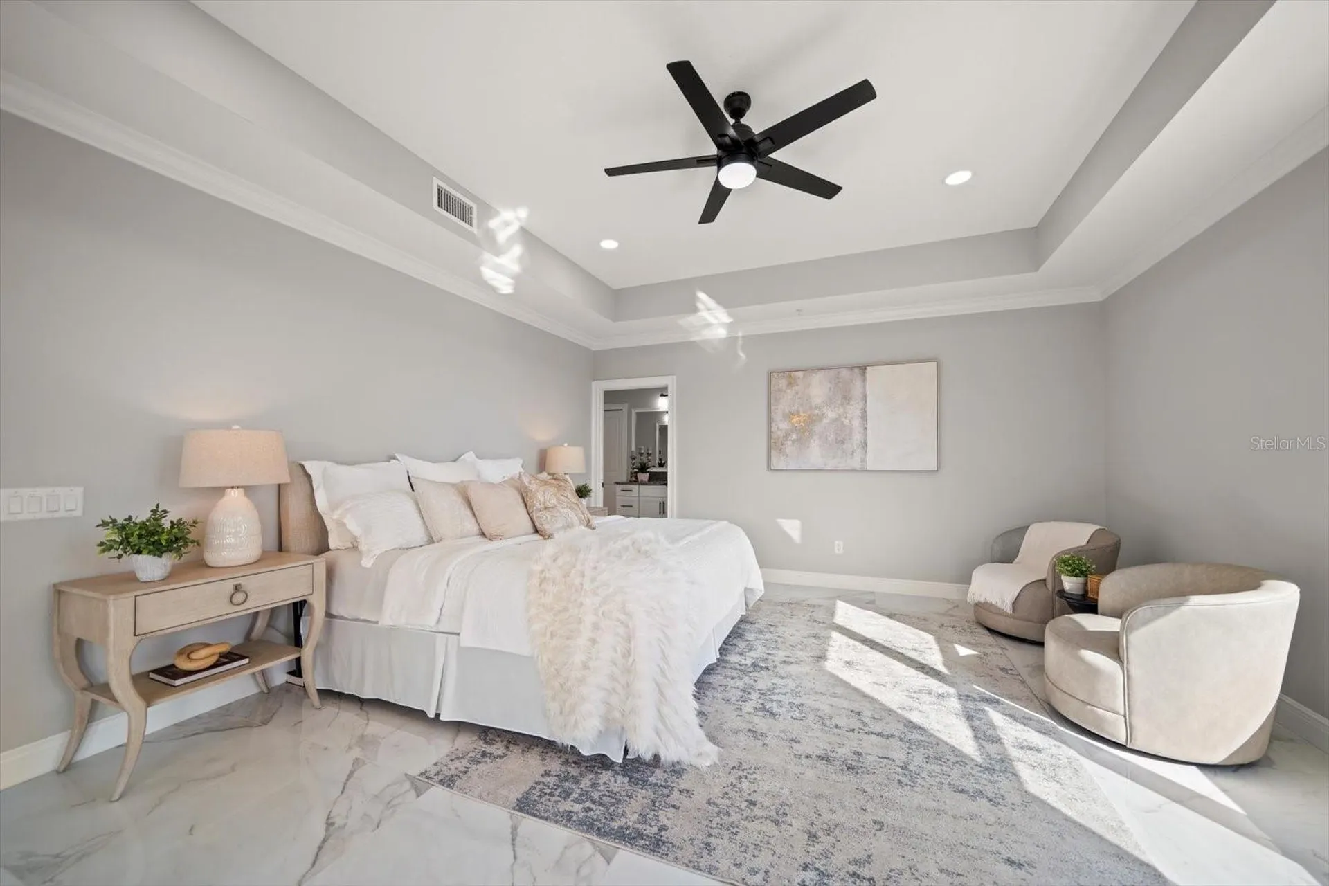 211 Dolphin Point Clearwater FL 33767