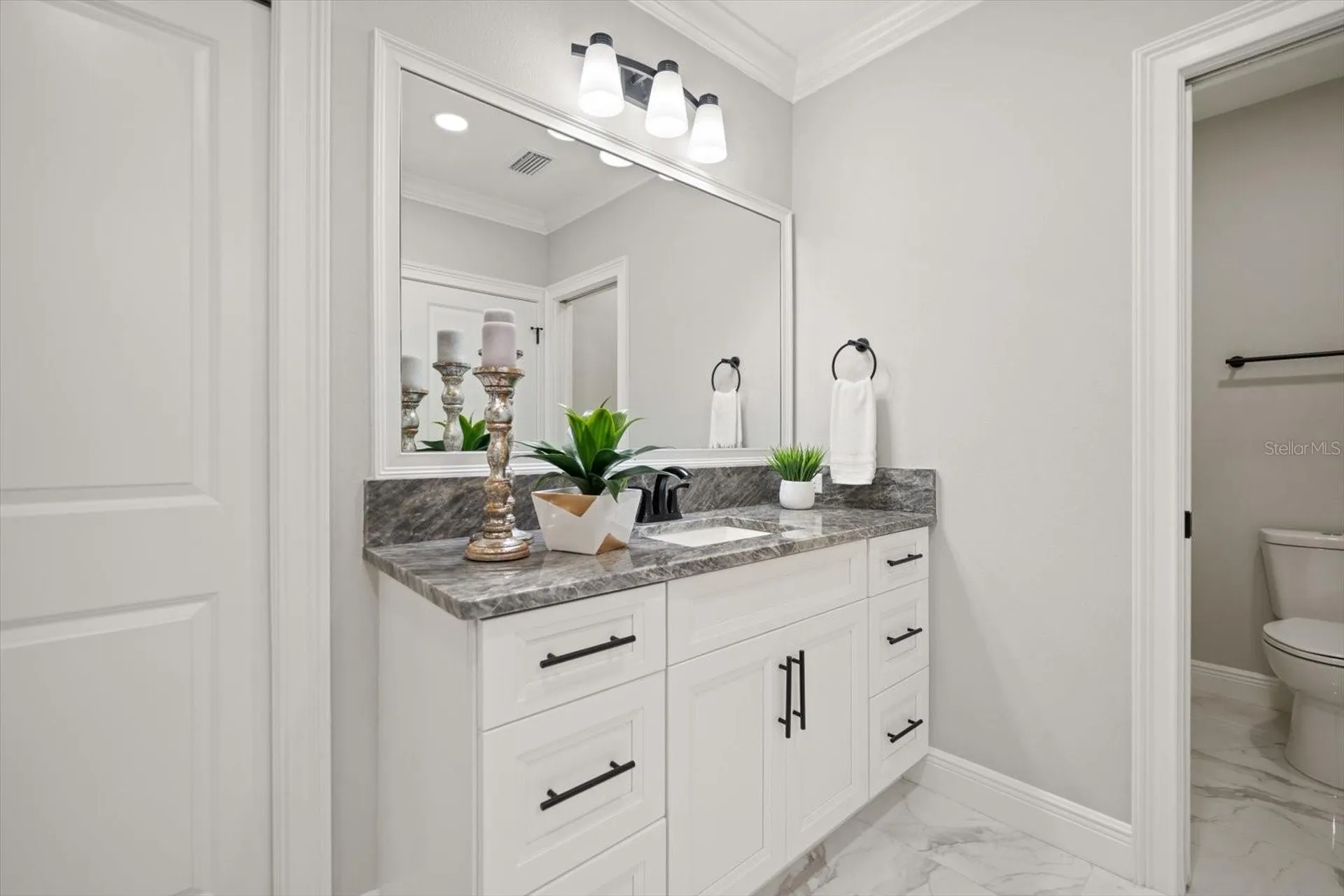 211 Dolphin Point Clearwater FL 33767
