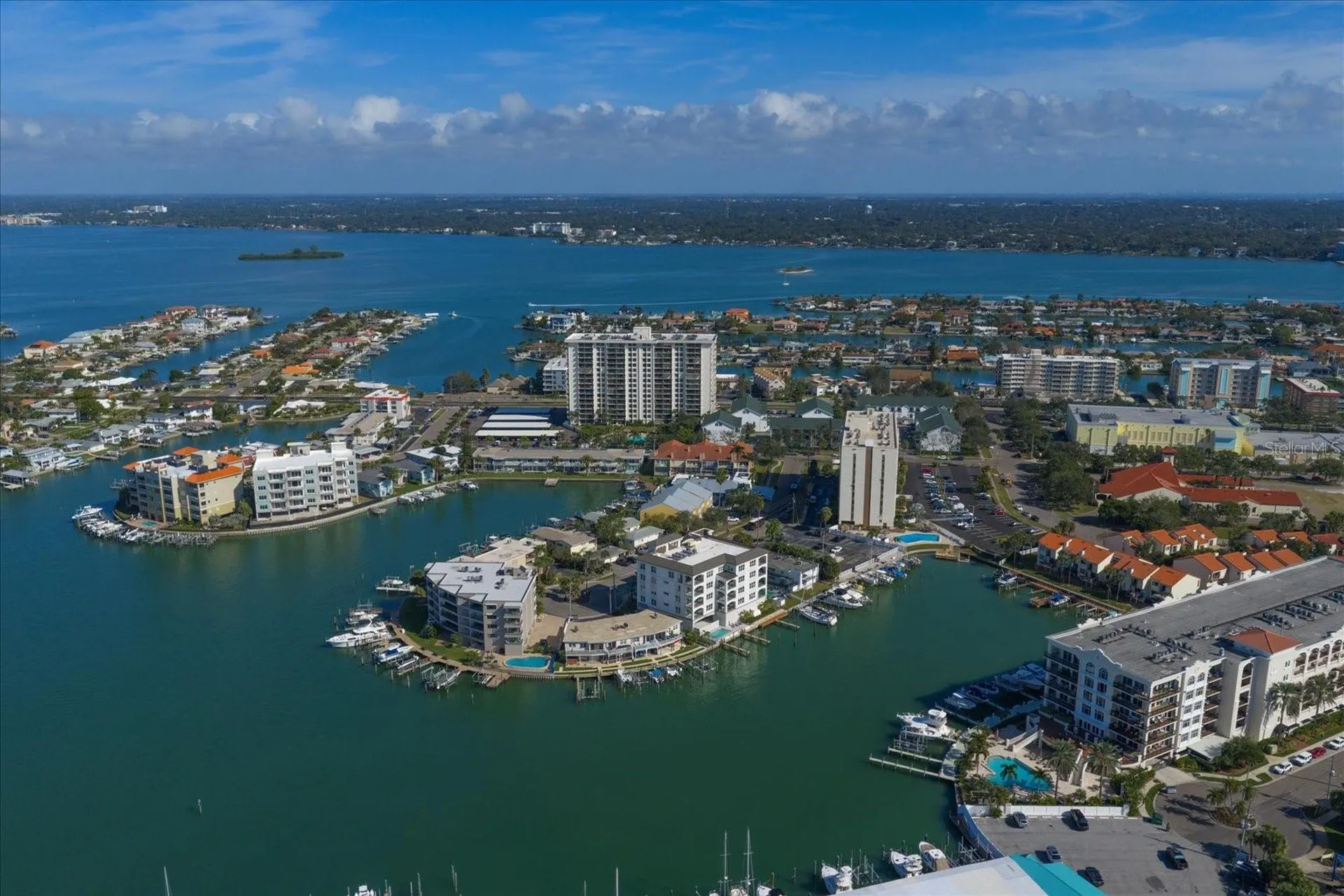 211 Dolphin Point Clearwater FL 33767