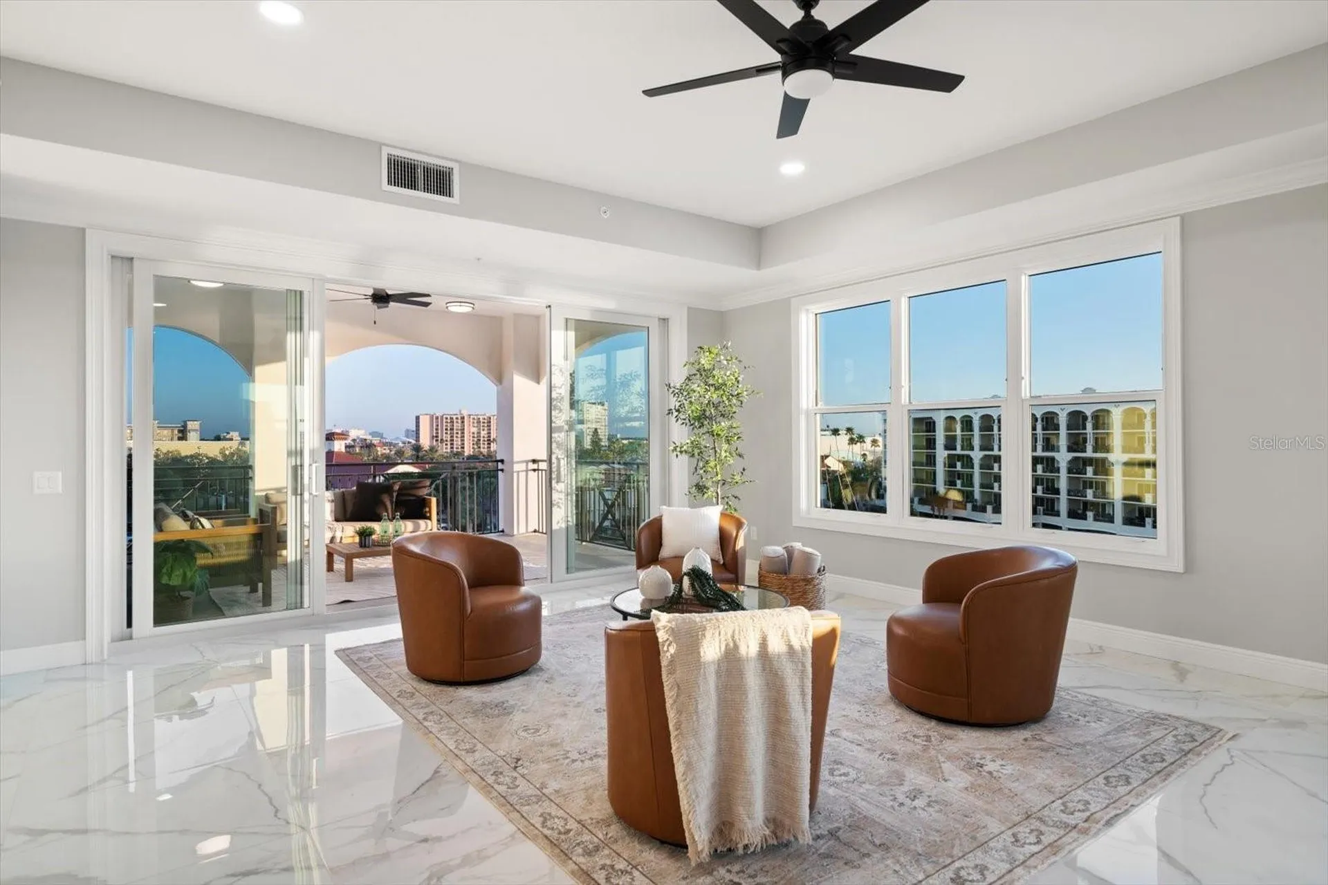 211 Dolphin Point Clearwater FL 33767