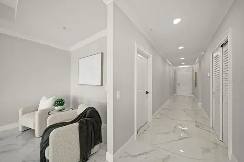 211 Dolphin Point Clearwater FL 33767