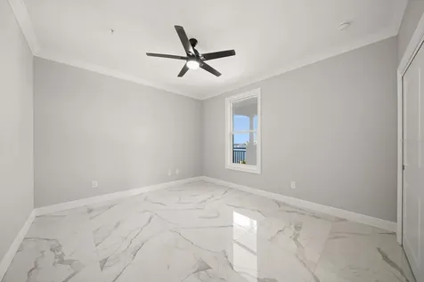 211 Dolphin Point Clearwater FL 33767