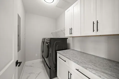 211 Dolphin Point Clearwater FL 33767