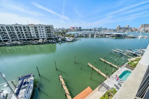 211 Dolphin Point Clearwater FL 33767