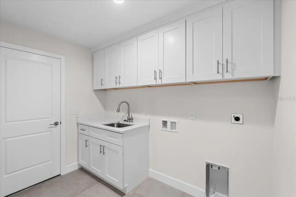 9065 Fruitland Avenue Englewood FL 34224