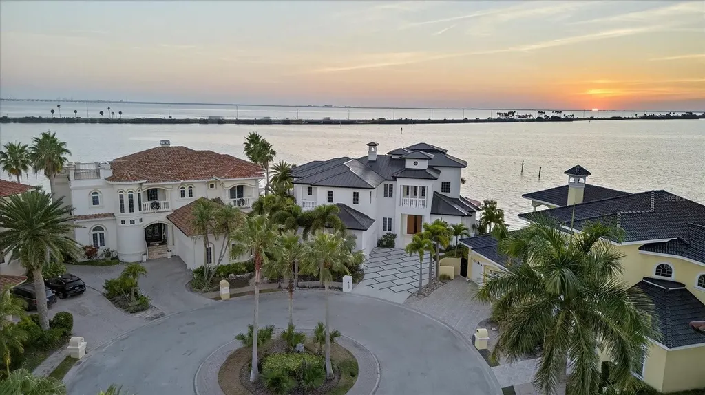 4102 Causeway Vista Drive Tampa FL 33615