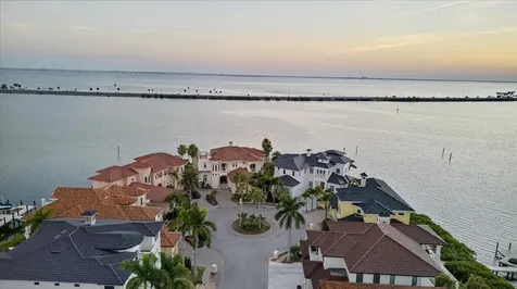 4102 Causeway Vista Drive Tampa FL 33615