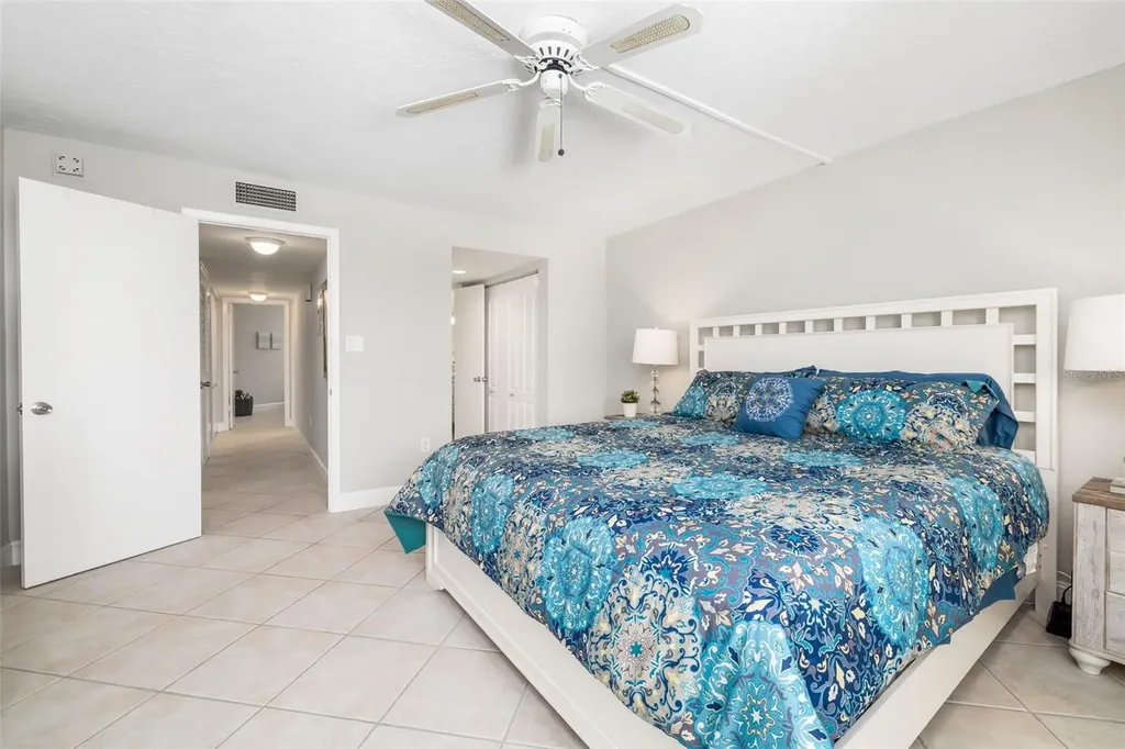 1770 Benjamin Franklin Drive Sarasota FL 34236