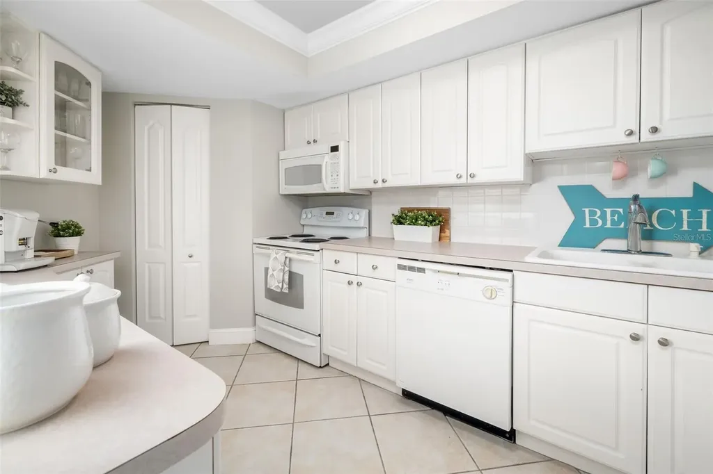 1770 Benjamin Franklin Drive Sarasota FL 34236