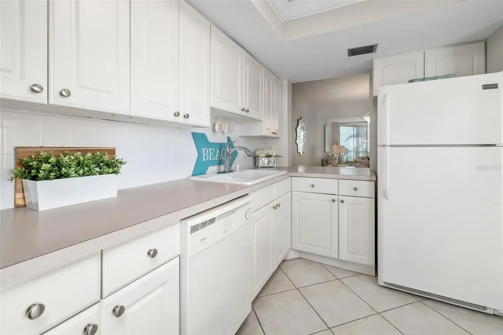 1770 Benjamin Franklin Drive Sarasota FL 34236