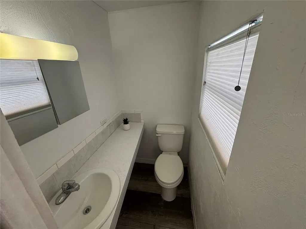 5480 Pineland Avenue Port Orange FL 32127