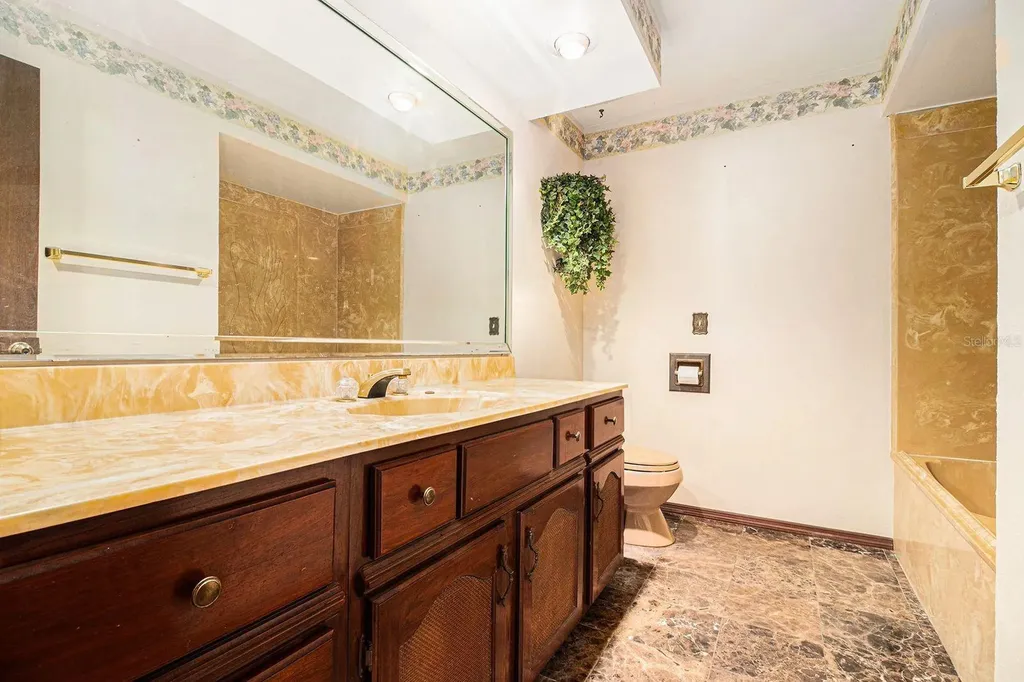 607 E Lakeshore Drive Ocoee FL 34761