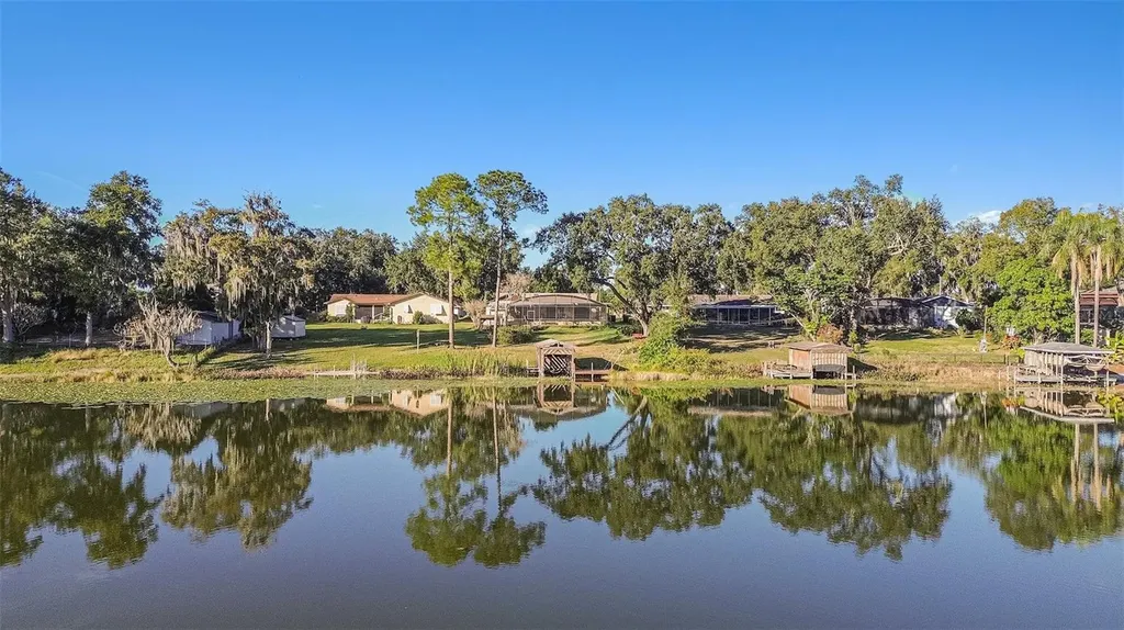 607 E Lakeshore Drive Ocoee FL 34761