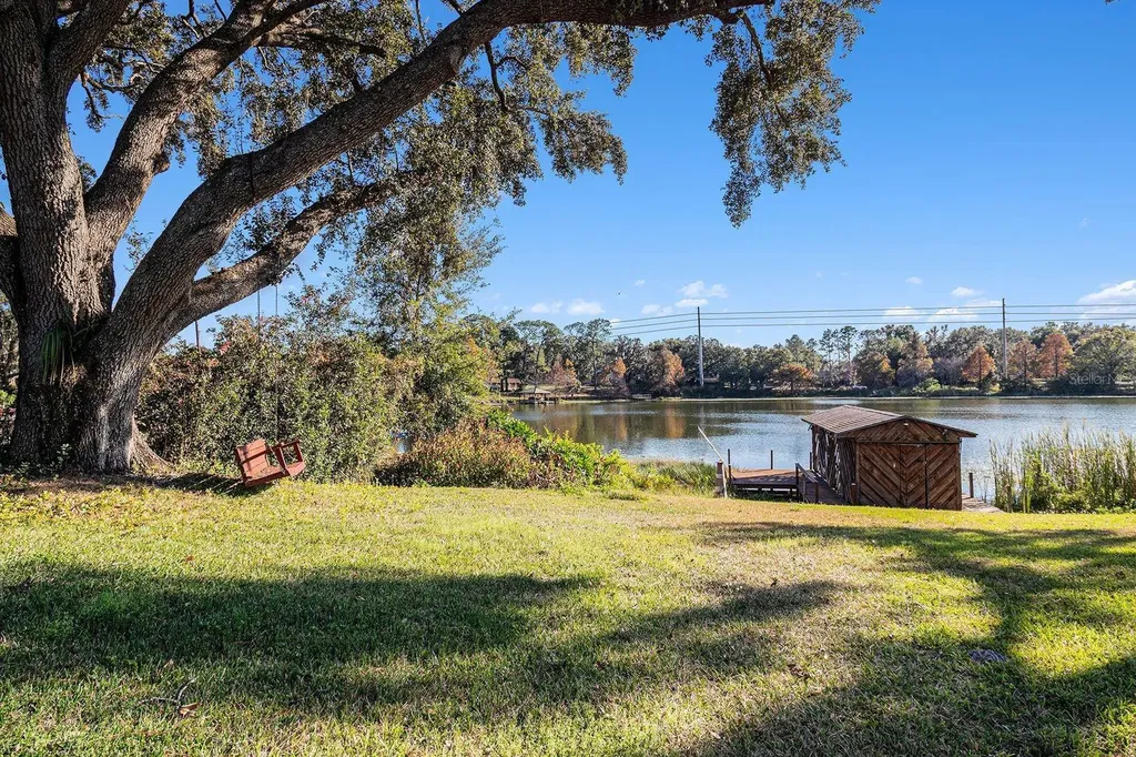 607 E Lakeshore Drive Ocoee FL 34761