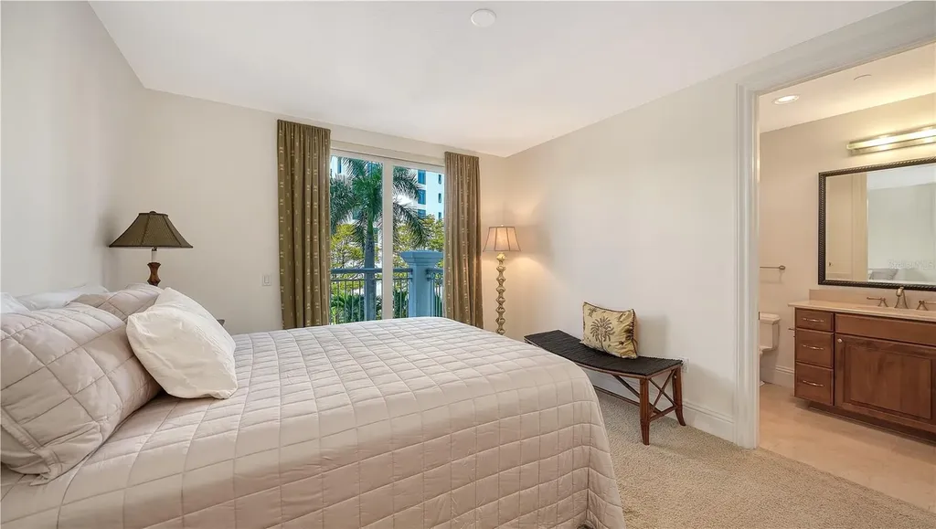 464 Golden Gate Point Sarasota FL 34236