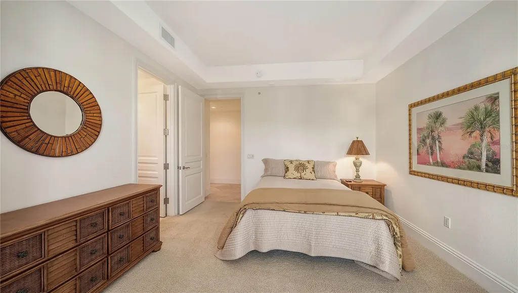 464 Golden Gate Point Sarasota FL 34236